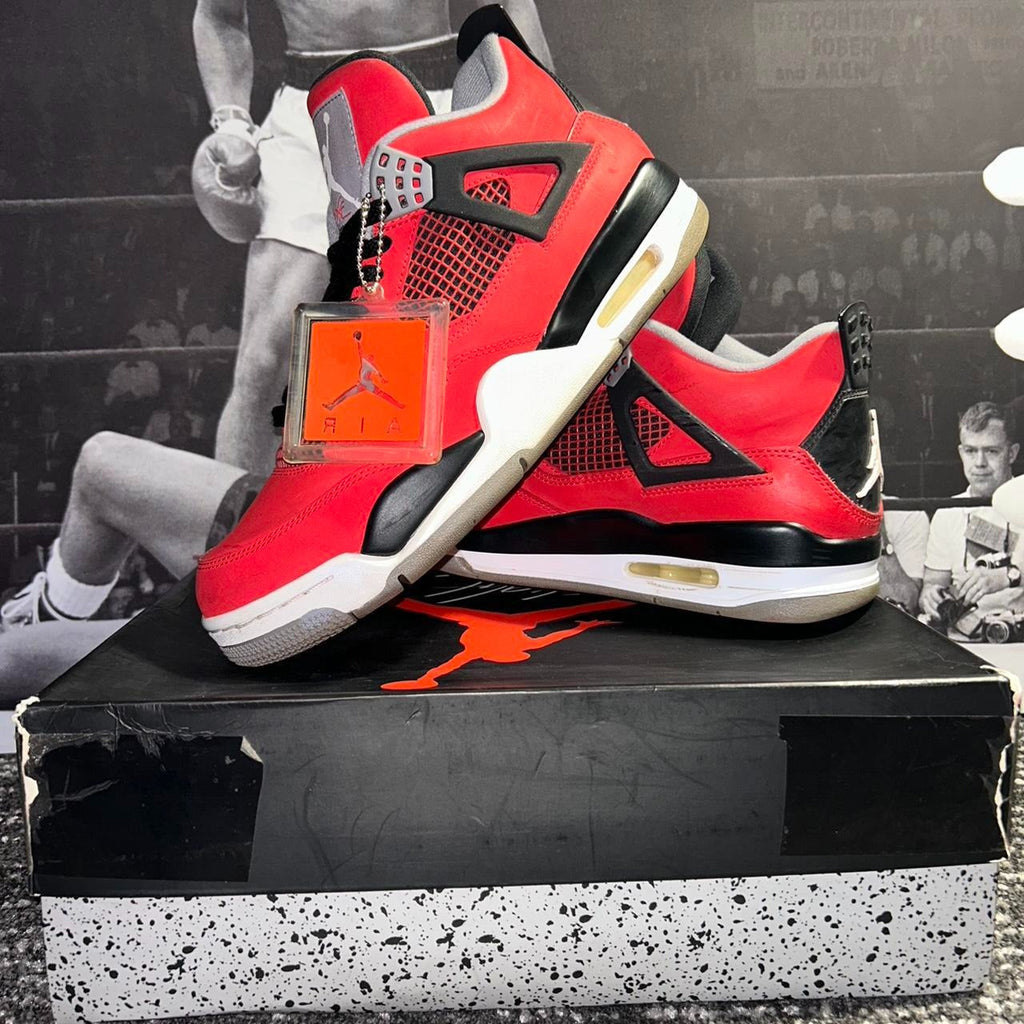 Nike Air Jordan 4 Retro ‘Toro Bravo’